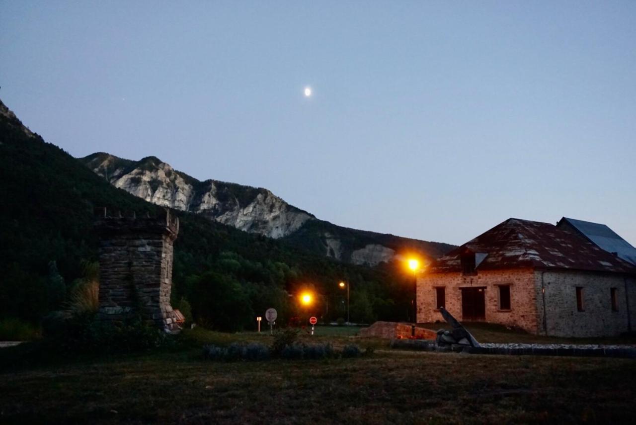 Hotel Du Verdon Beauvezer Bagian luar foto